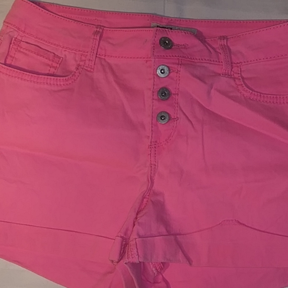 Pink Juniors shorts - Picture 2 of 4